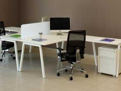 'A Leg' Bench, Lime Screens with Cable Tray